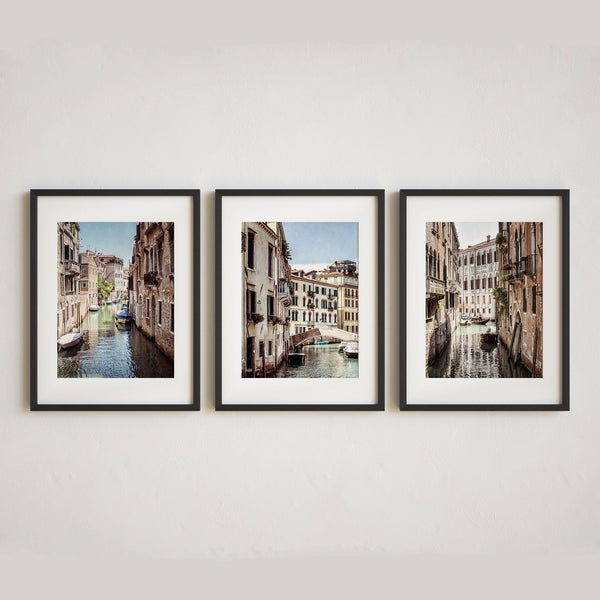 Sunset Studio Travel Photography Italy | Venice Canals in Black and White